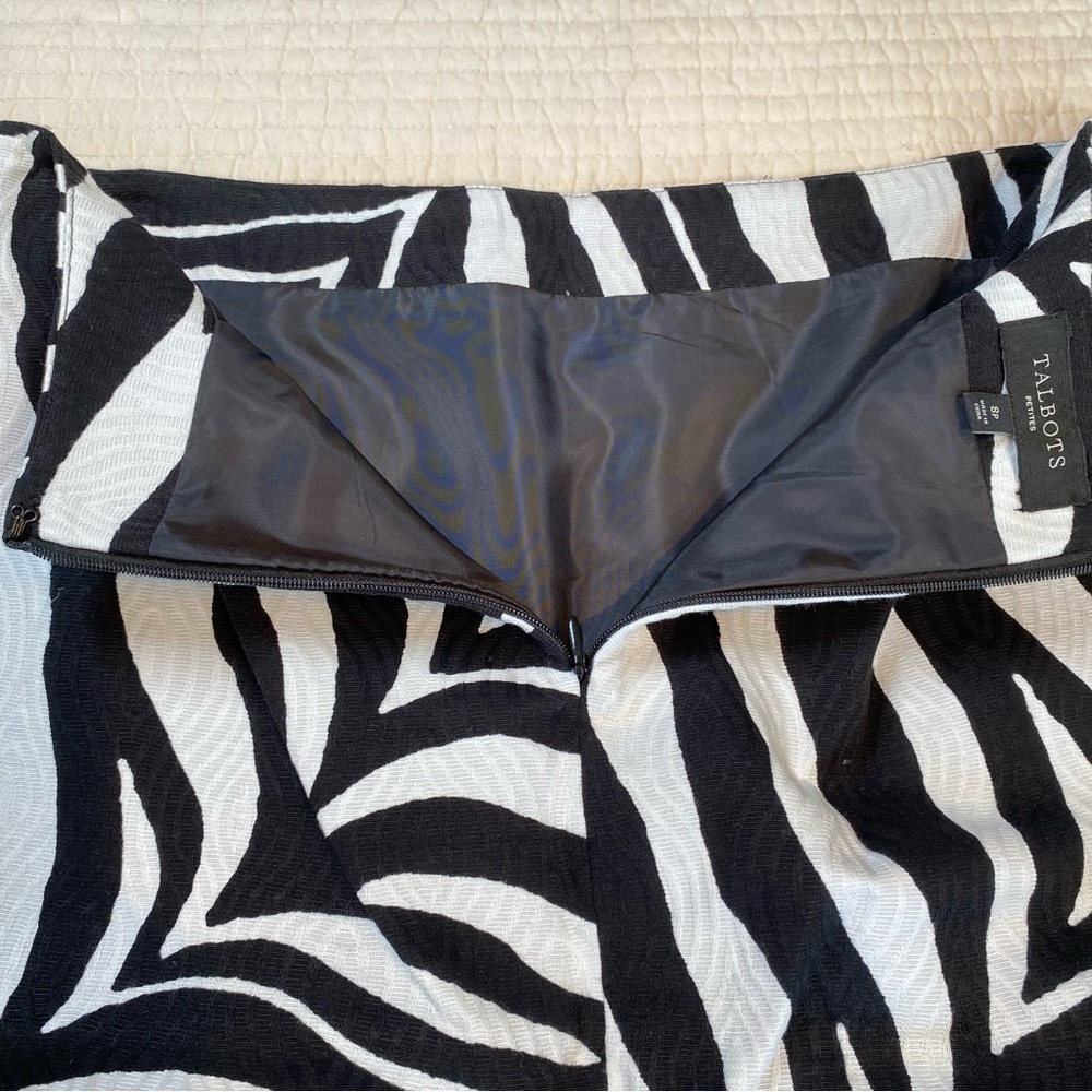 Talbots Petite Zebra Print Pencil Cotton Skirt Size 8P Lined Vent Knee Length - Picture 7 of 13